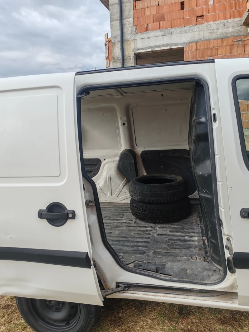 Fiat Doblo, снимка 13 - Автомобили и джипове - 47543541