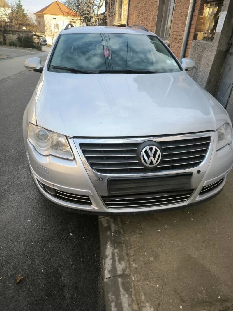 VW Passat B6, снимка 1 - Автомобили и джипове - 48672431