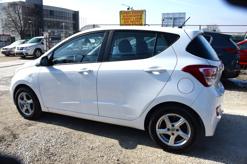 Hyundai I10 1.0i, снимка 4 - Автомобили и джипове - 49285145