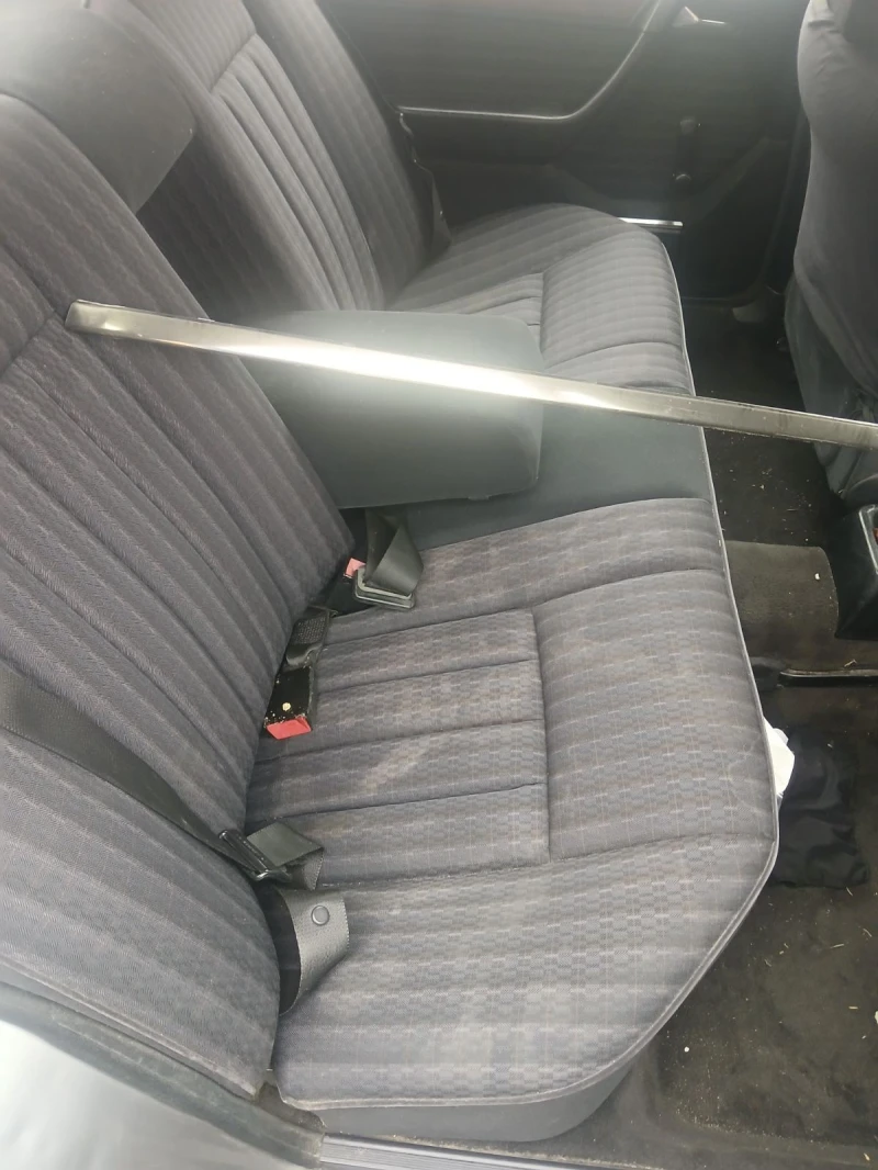 Mercedes-Benz 124 200 D, снимка 6 - Автомобили и джипове - 51050461