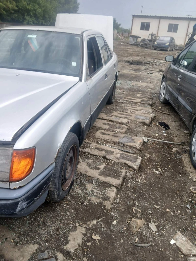 Mercedes-Benz 124 200 D, снимка 4 - Автомобили и джипове - 51050461