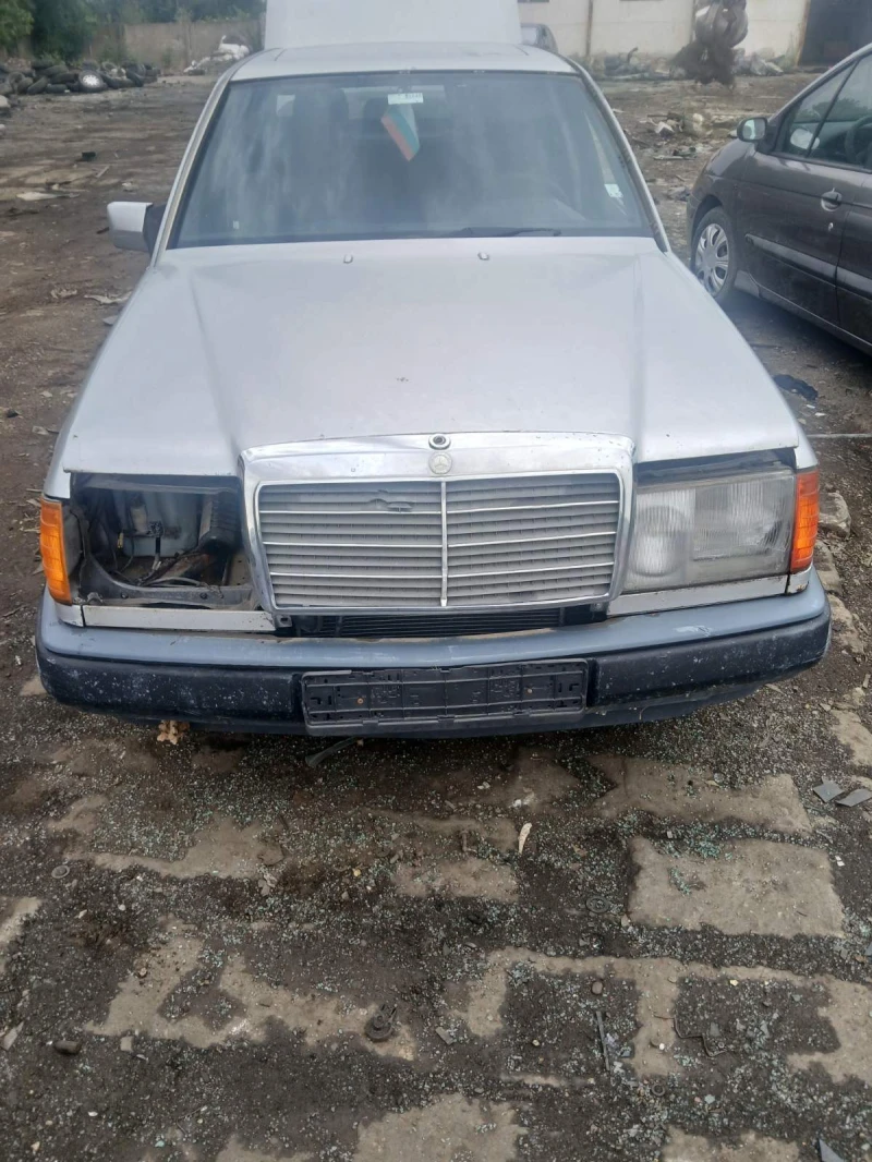 Mercedes-Benz 124 200 D, снимка 2 - Автомобили и джипове - 51050461