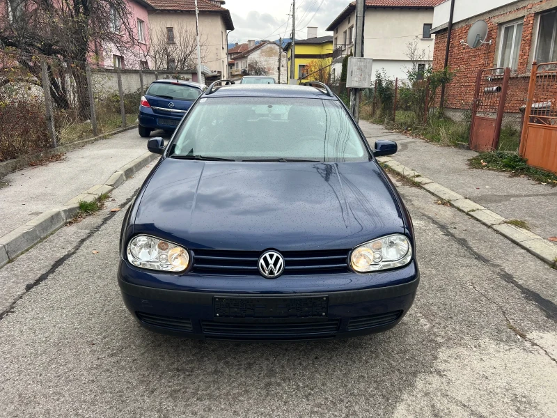 VW Golf Комби 1.6i, снимка 5 - Автомобили и джипове - 52588071