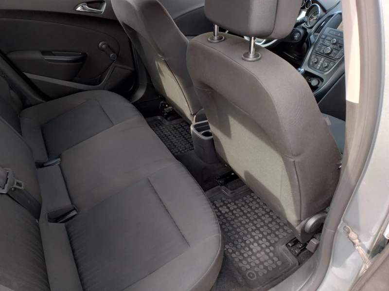 Opel Astra J 1.6 + ГАЗ, снимка 13 - Автомобили и джипове - 53005563