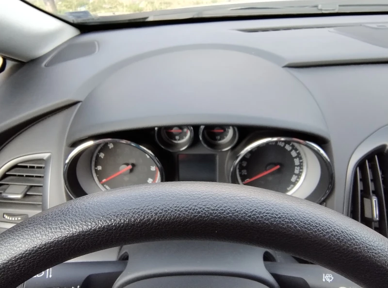 Opel Astra J 1.6 + ГАЗ, снимка 9 - Автомобили и джипове - 53005563