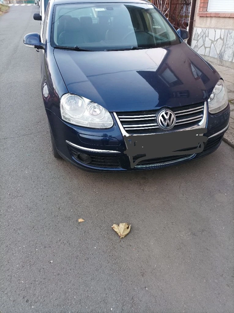 VW Jetta, снимка 1 - Автомобили и джипове - 48141761