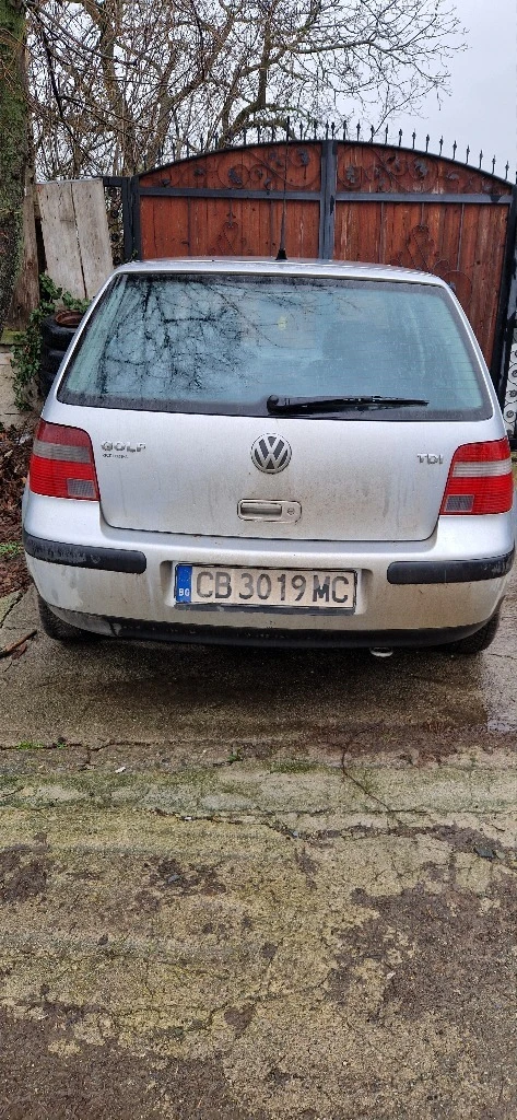 VW Golf, снимка 2 - Автомобили и джипове - 53784860