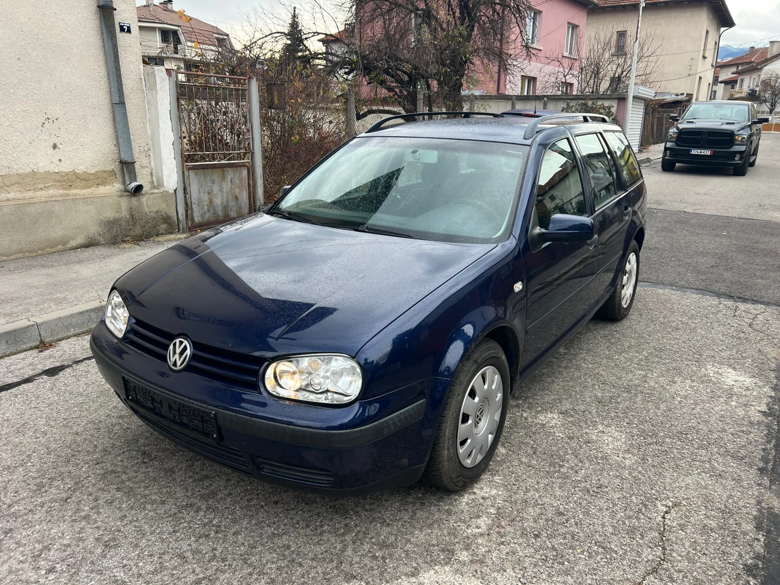 VW Golf Комби 1.6i, снимка 1