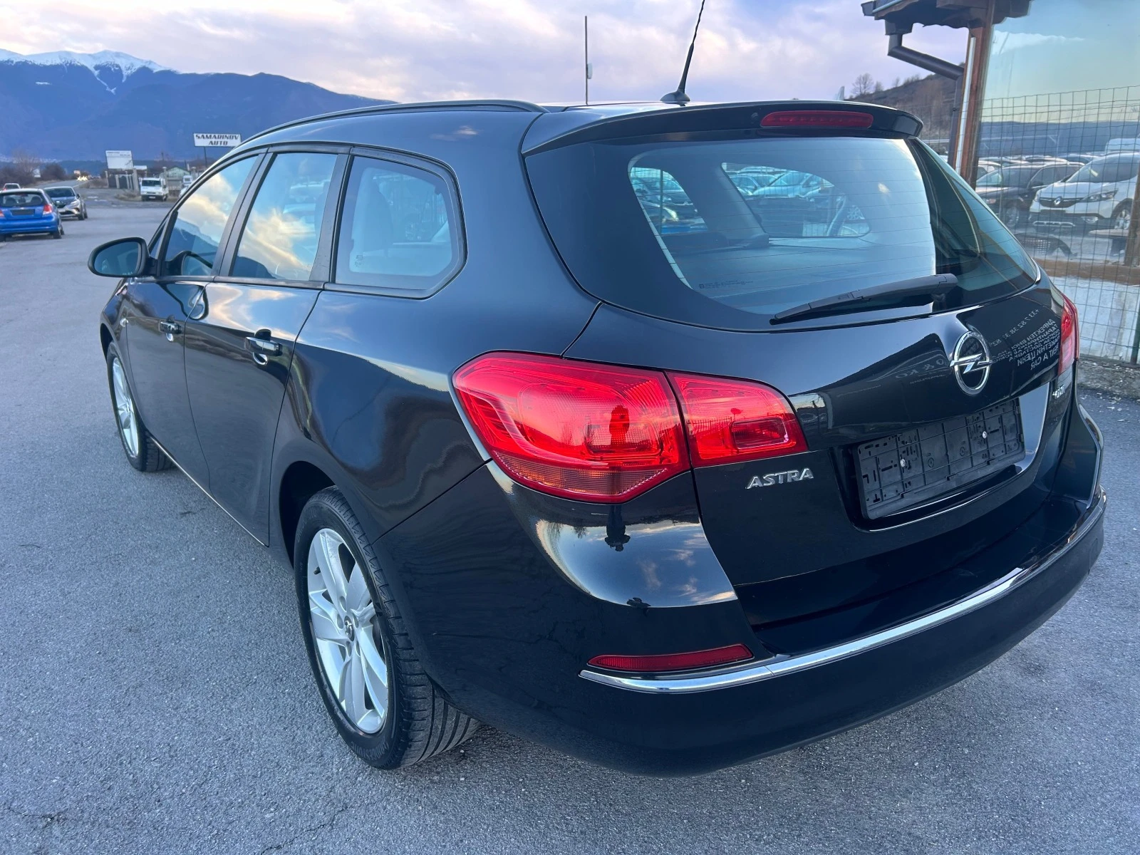 Opel Astra 1.7CDTi-FACELIFT - изображение 5