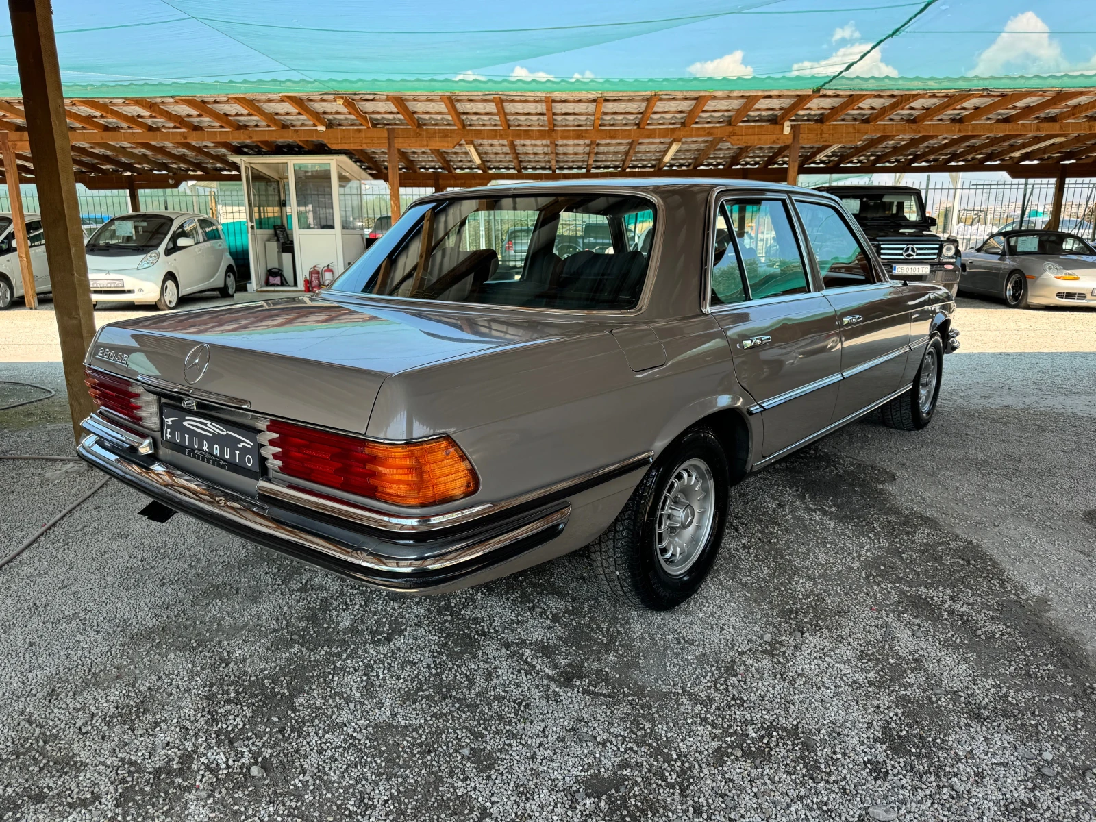 Mercedes-Benz 280 SE, W116, S клас УНИКАТ нов внос Швейцария - изображение 9