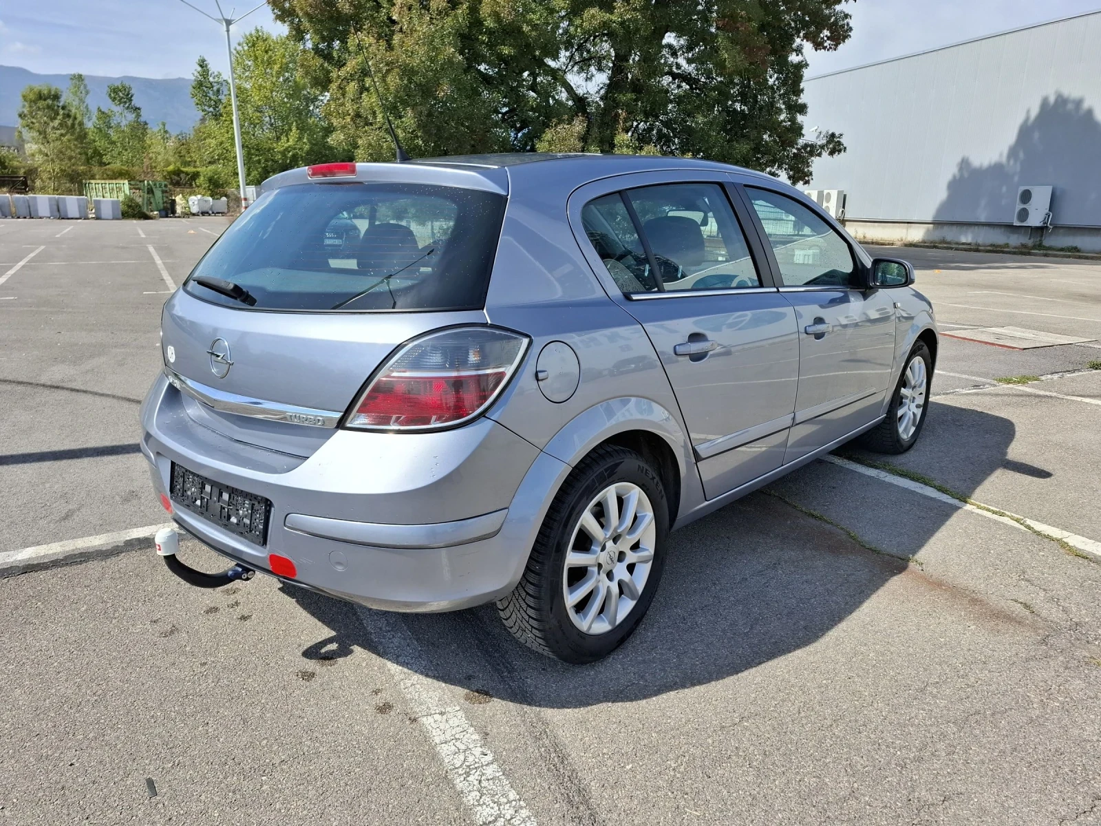 Opel Astra 1.6 Turbo  - изображение 4