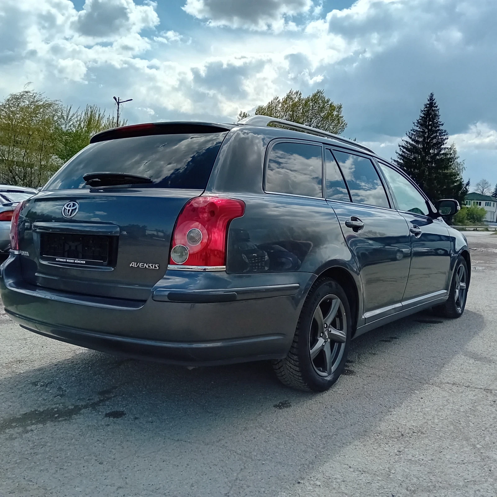 Toyota Avensis 1.8 Face-lift  - изображение 4