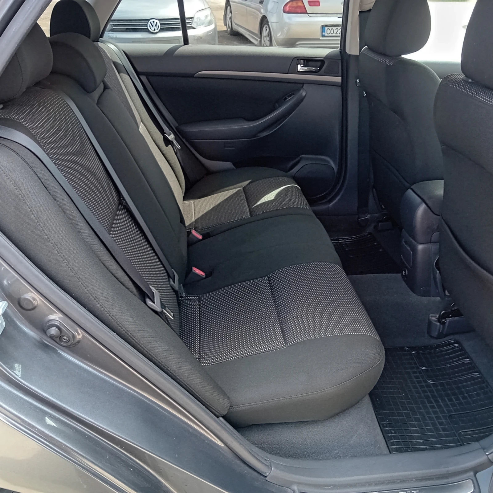 Toyota Avensis 1.8 Face-lift  - изображение 8