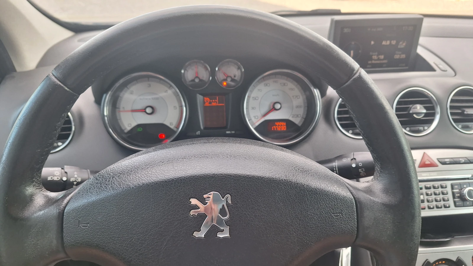 Peugeot 308  - изображение 10