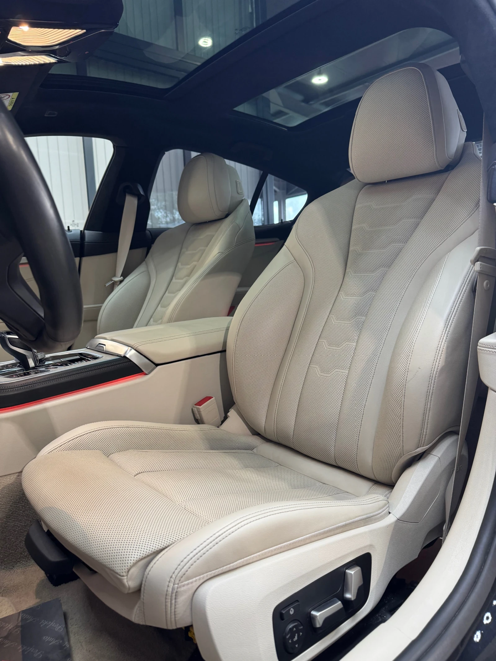 BMW 850 i xDrive* FULL* SWAROVSKI* HEAD UP* BOWERS & W *  | Mobile.bg   15