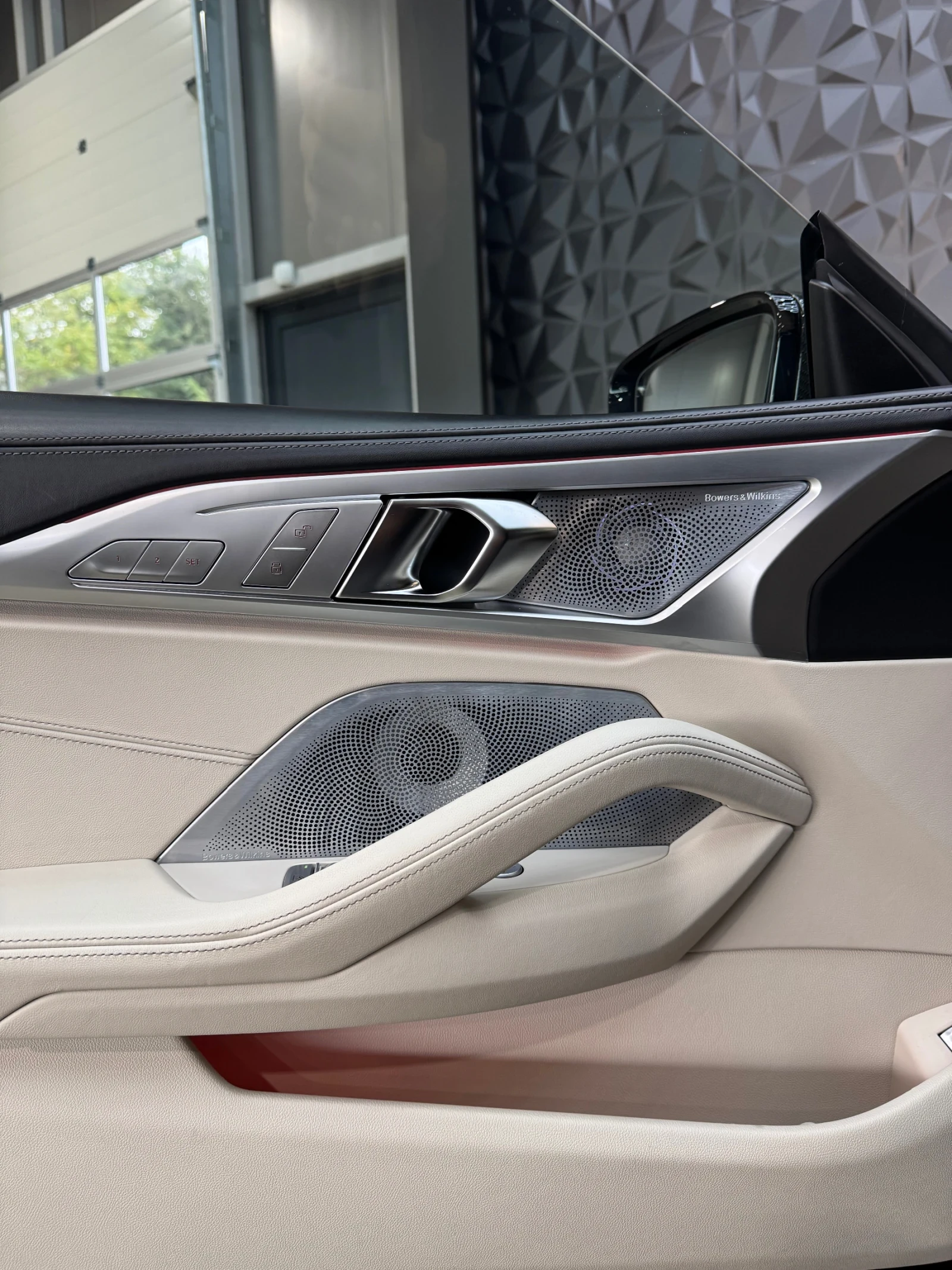 BMW 850 i xDrive* FULL* SWAROVSKI* HEAD UP* BOWERS & W *  | Mobile.bg   12