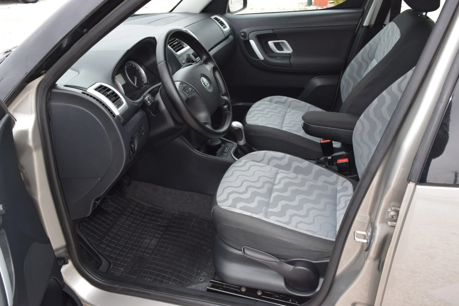 Skoda Roomster 1.6i* 105 kc* ГАЗ Landi renzo - изображение 9