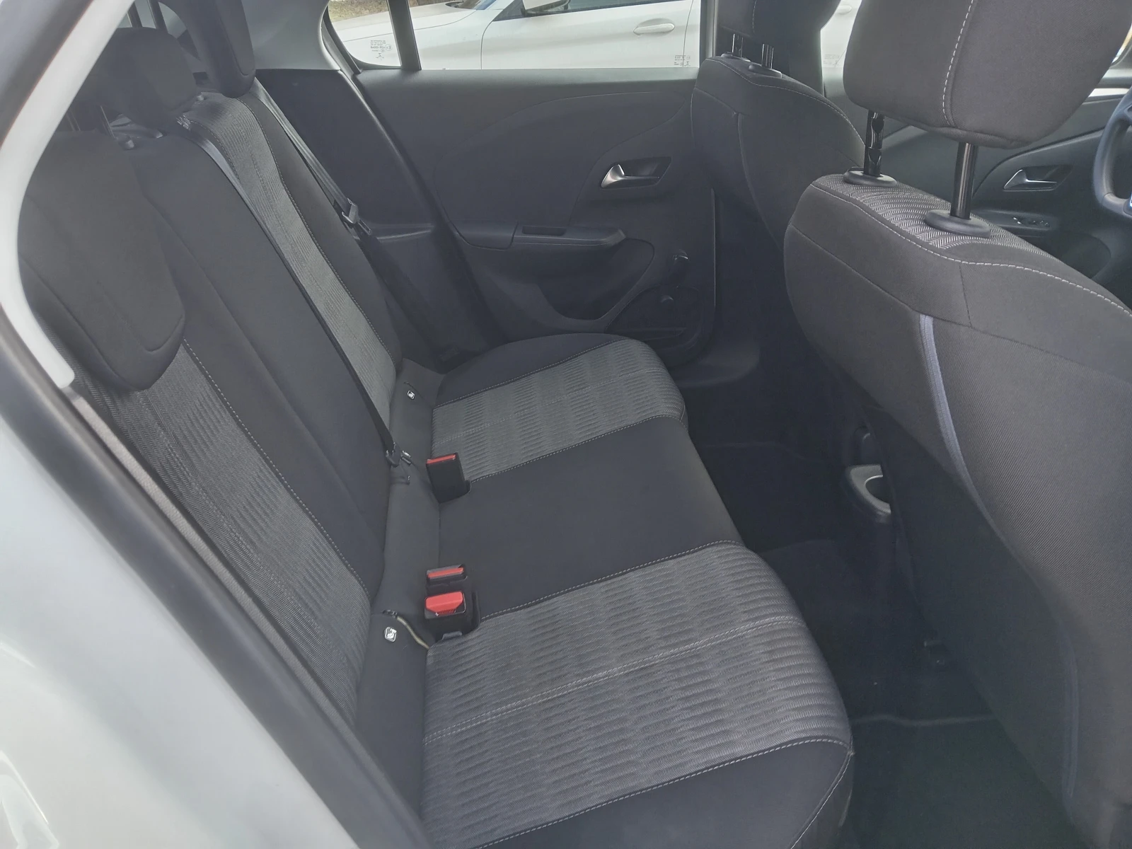 Opel Corsa 1.2T - изображение 9