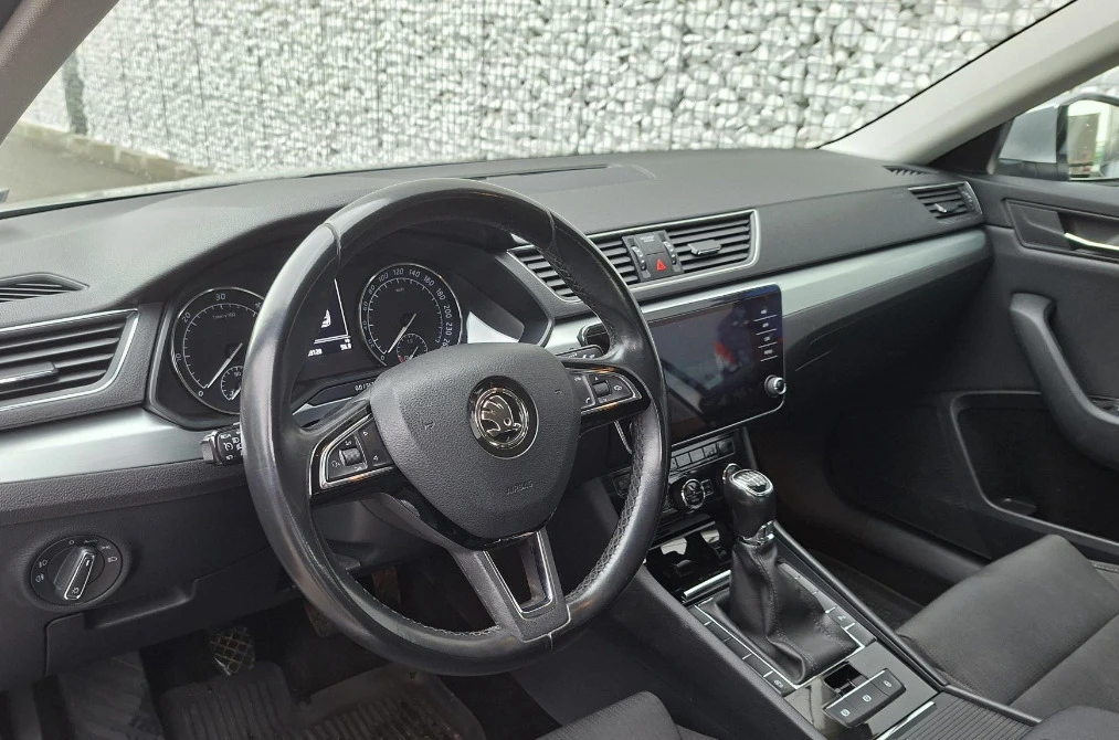 Skoda Superb 2.0 TDI-104 ���. ��. � ������� �� ���A��� ���� 6C | Mobile.bg � ����������� 9