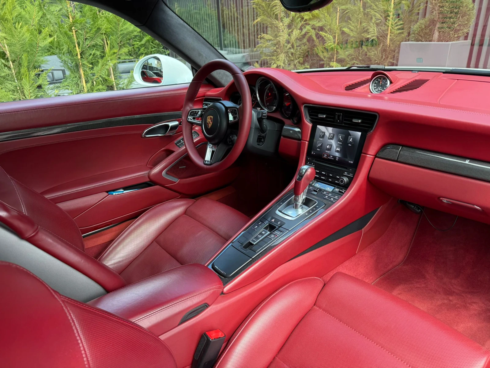 Porsche 911 TURBO /991/AKRAPOVIC, снимка 13 - Автомобили и джипове - 54147743