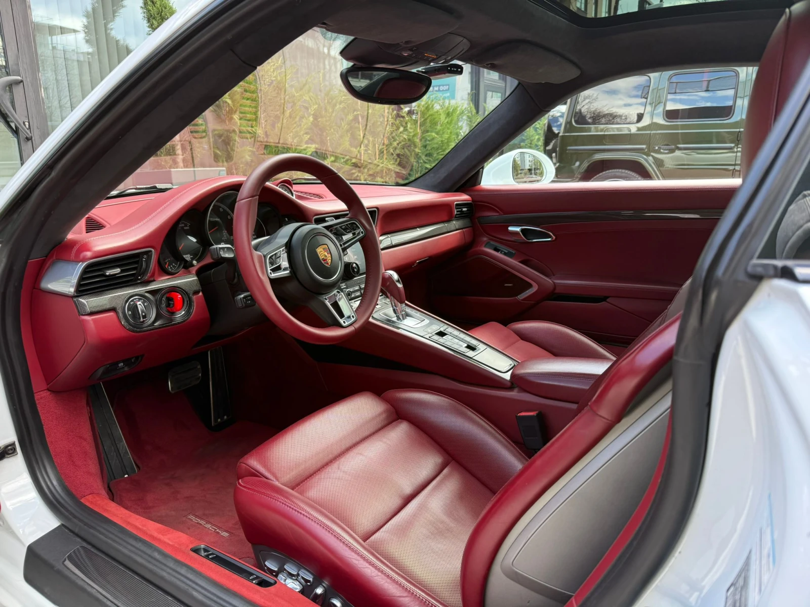 Porsche 911 TURBO /991/AKRAPOVIC, снимка 8 - Автомобили и джипове - 54147743