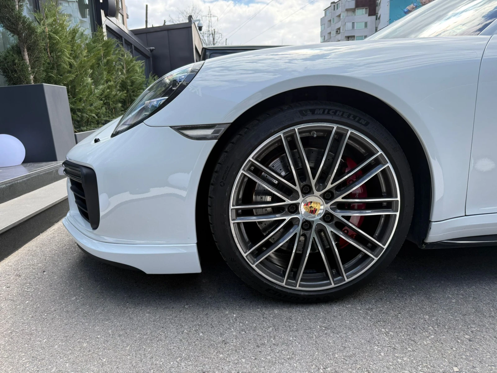 Porsche 911 TURBO /991/AKRAPOVIC, снимка 16 - Автомобили и джипове - 54147743