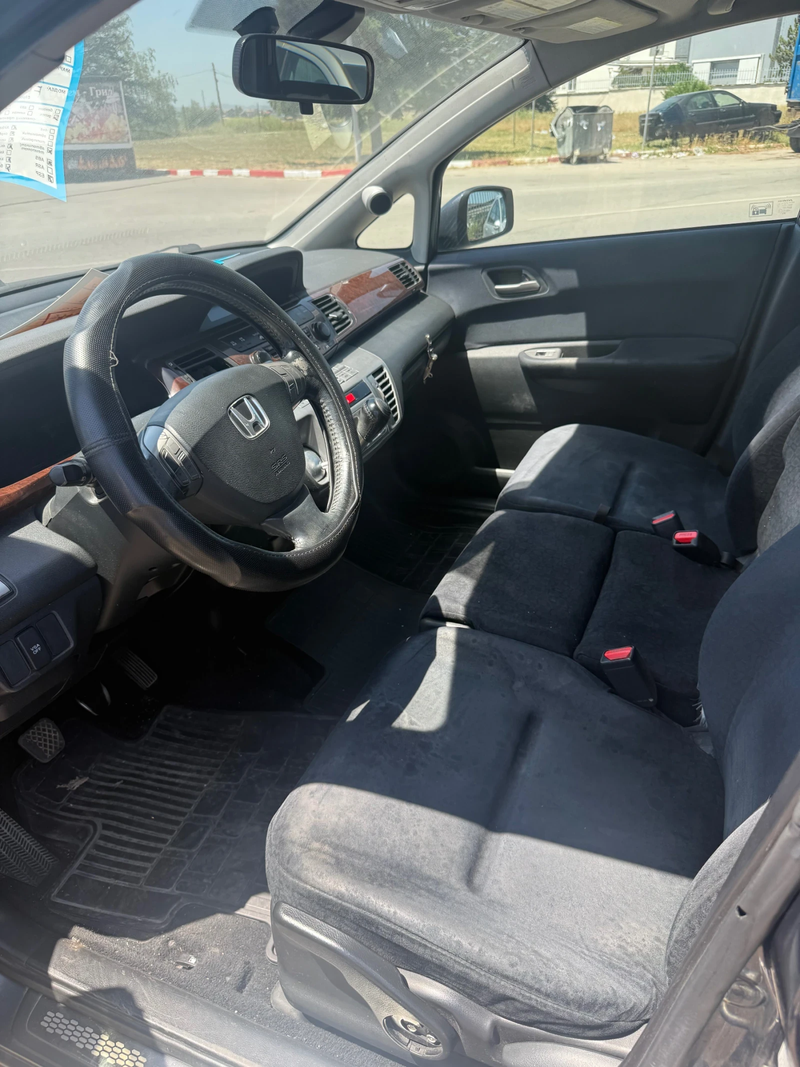 Honda Fr-v 2.2D, снимка 4 - Автомобили и джипове - 54192790