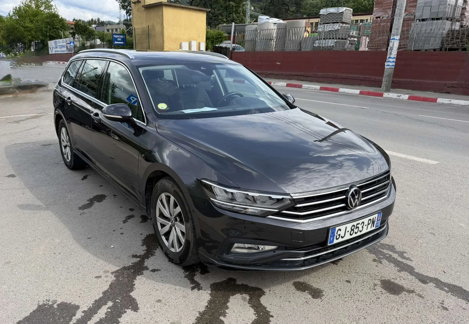 VW Passat 2022фейслифт 2.0tdi DSG7 обслужен, снимка 2 - Автомобили и джипове - 54366392