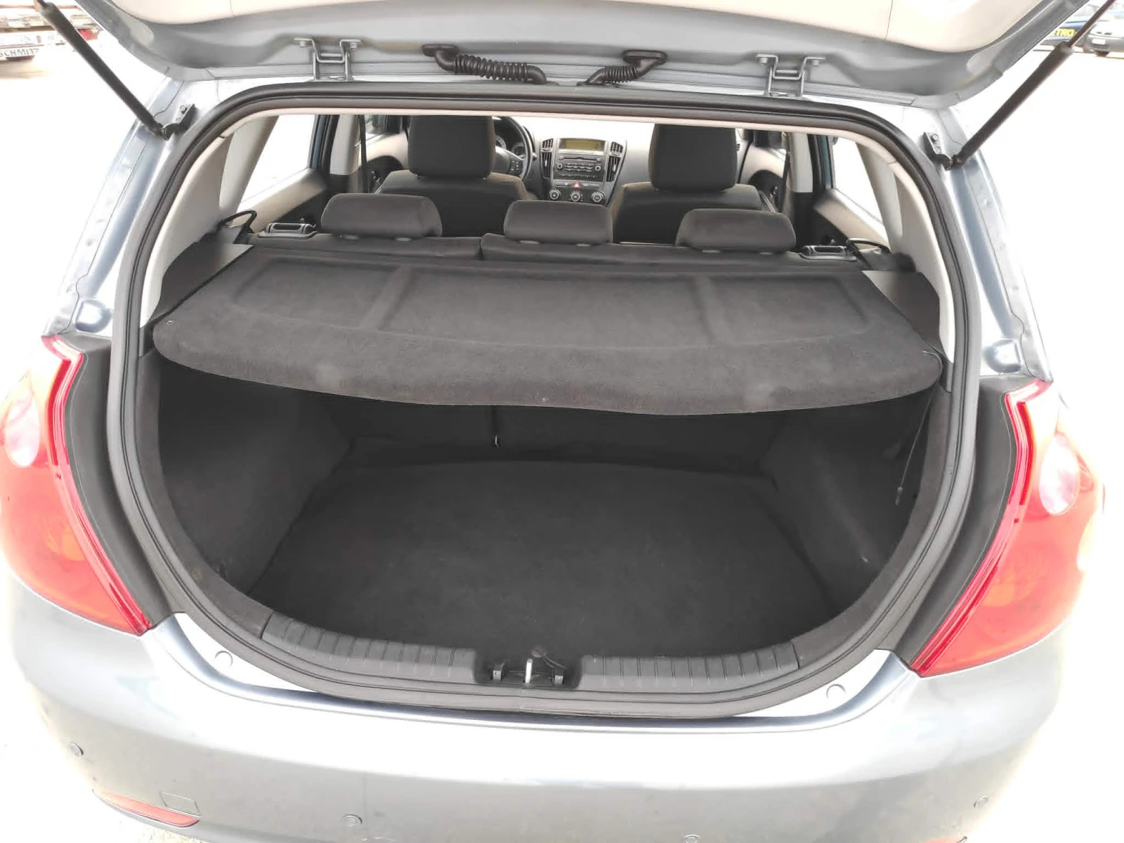 Kia Ceed 1.4 газ/бензин, снимка 14 - Автомобили и джипове - 54416736