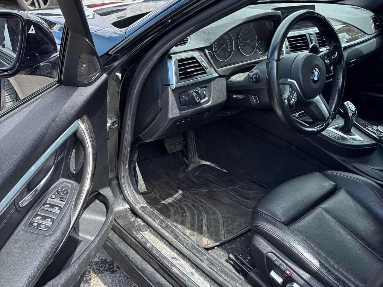 BMW 340 * 4dr Sdn 340i xDrive AWD * CARFAX * БЕЗ ПЪРВОНАЧА, снимка 5 - Автомобили и джипове - 54863992