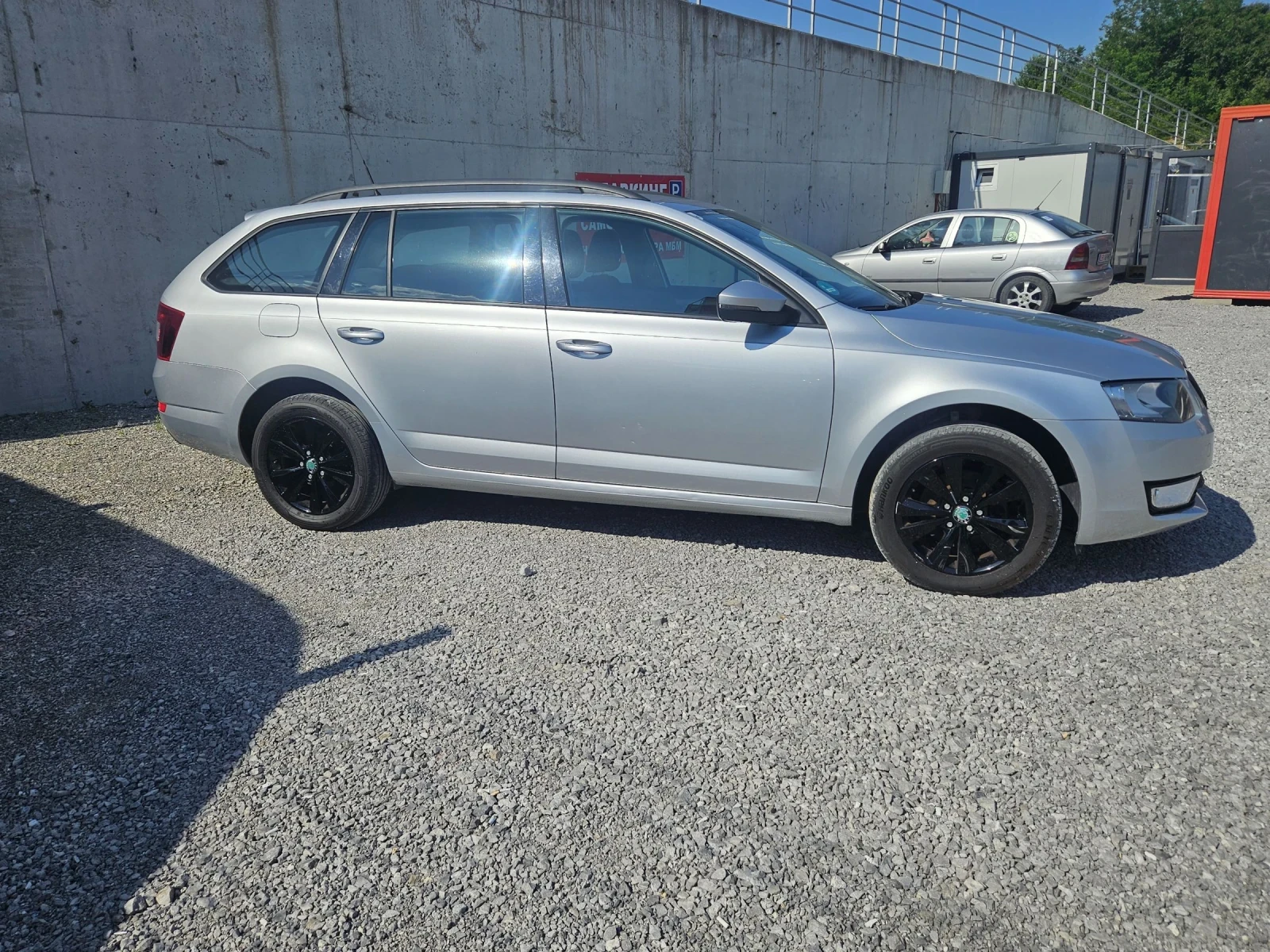 Skoda Octavia 1.6 tdi 4x4, снимка 4 - Автомобили и джипове - 54994396