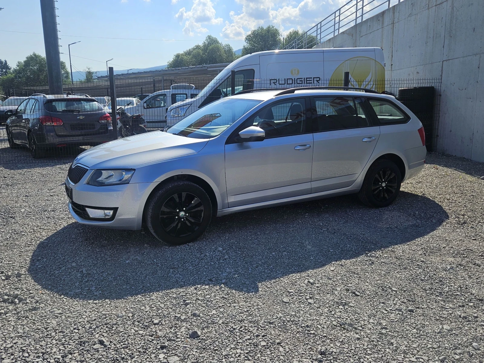Skoda Octavia 1.6 tdi 4x4, снимка 2 - Автомобили и джипове - 54994396