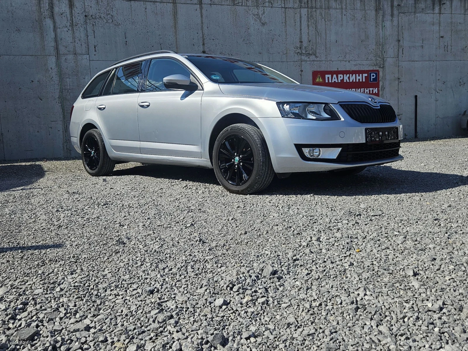 Skoda Octavia 1.6 tdi 4x4, снимка 8 - Автомобили и джипове - 54994396