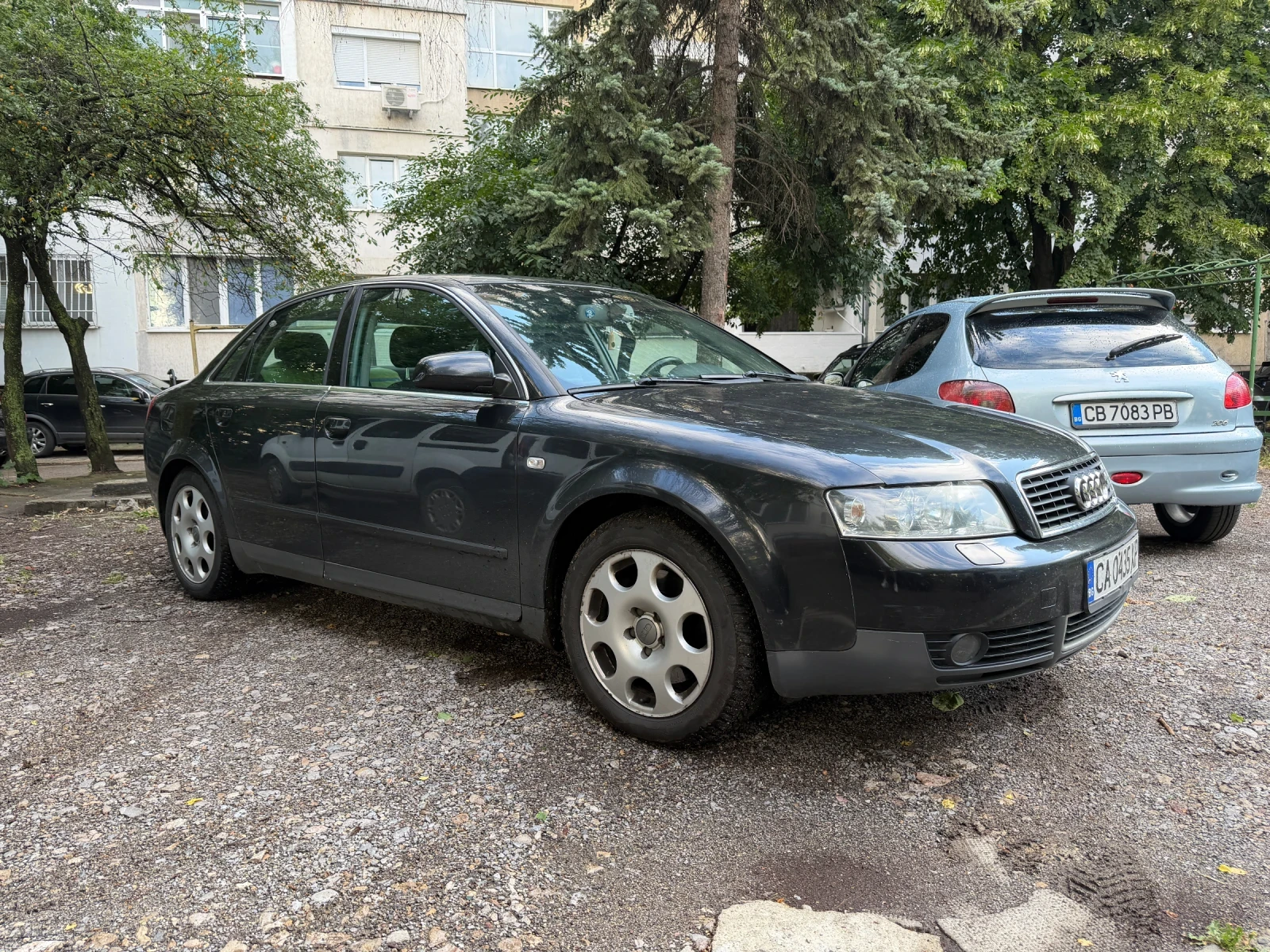 Audi A4 2.4 V6 , Бензин-Газ!, снимка 2 - Автомобили и джипове - 55251775