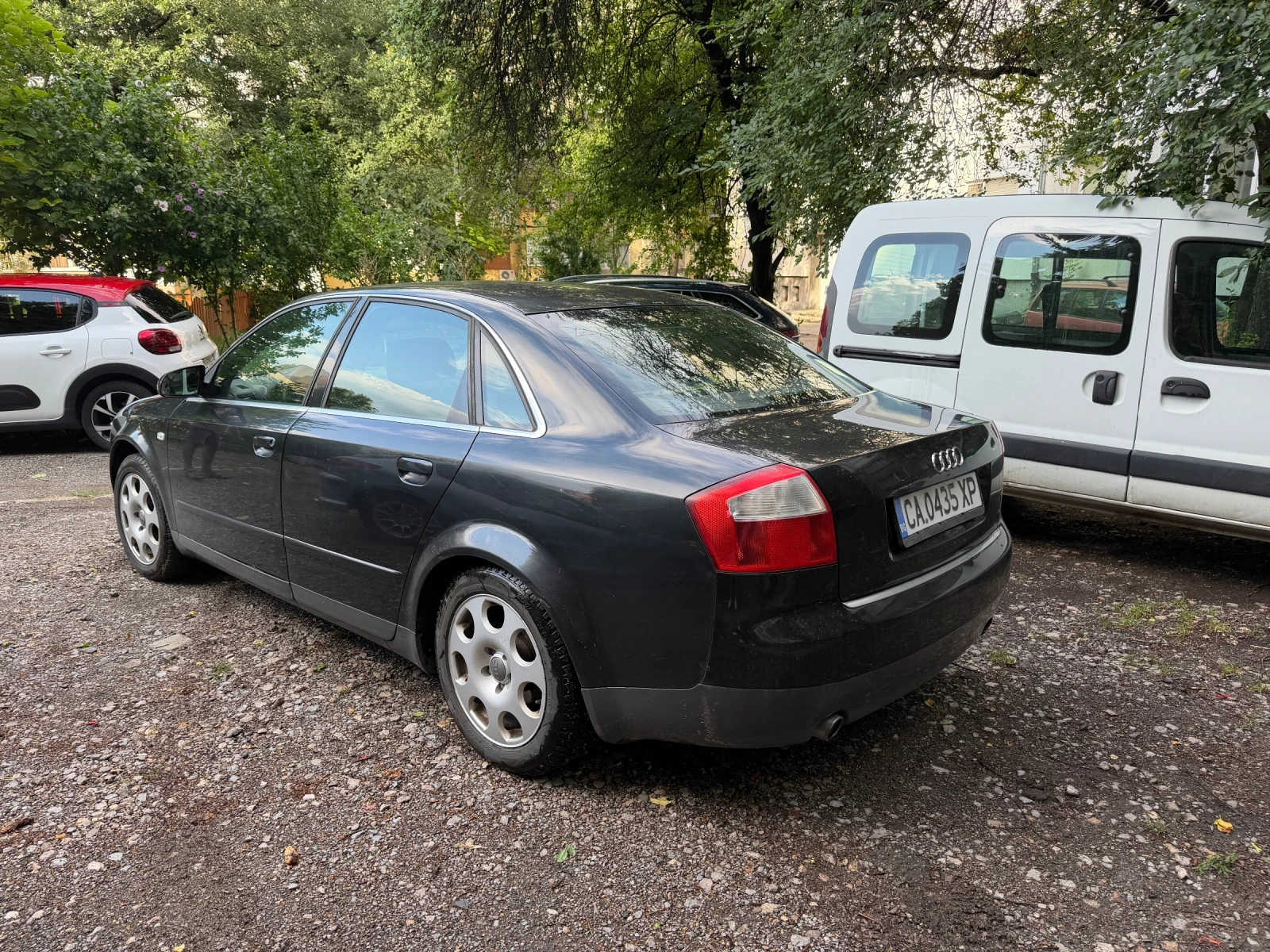 Audi A4 2.4 V6 , Бензин-Газ!, снимка 4 - Автомобили и джипове - 55251775