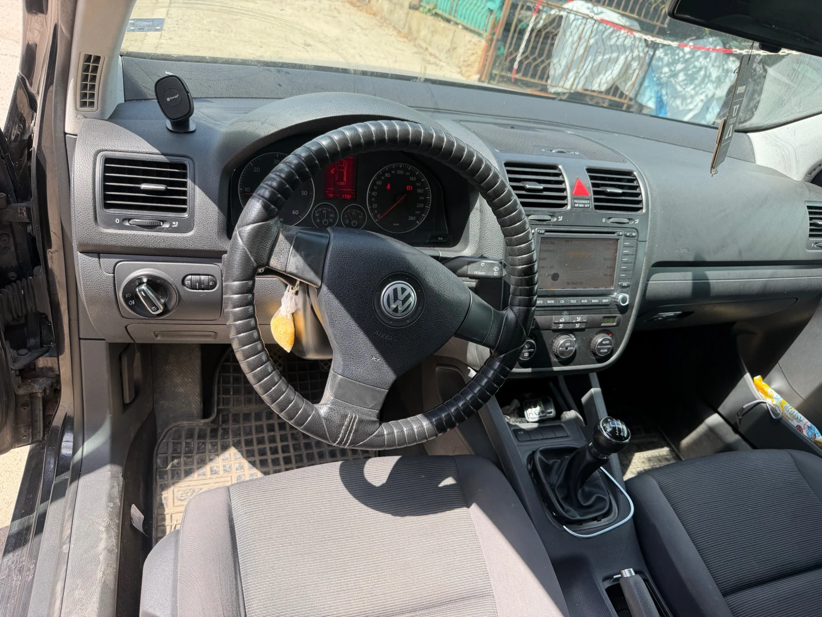 VW Golf 1.9tdi , снимка 7 - Автомобили и джипове - 55667959