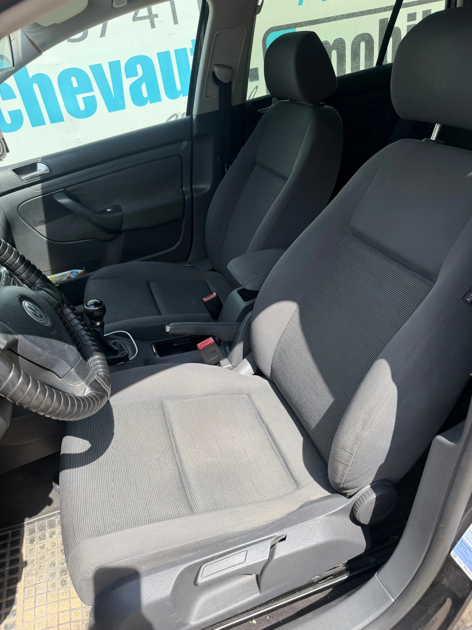 VW Golf 1.9tdi , снимка 6 - Автомобили и джипове - 55667959