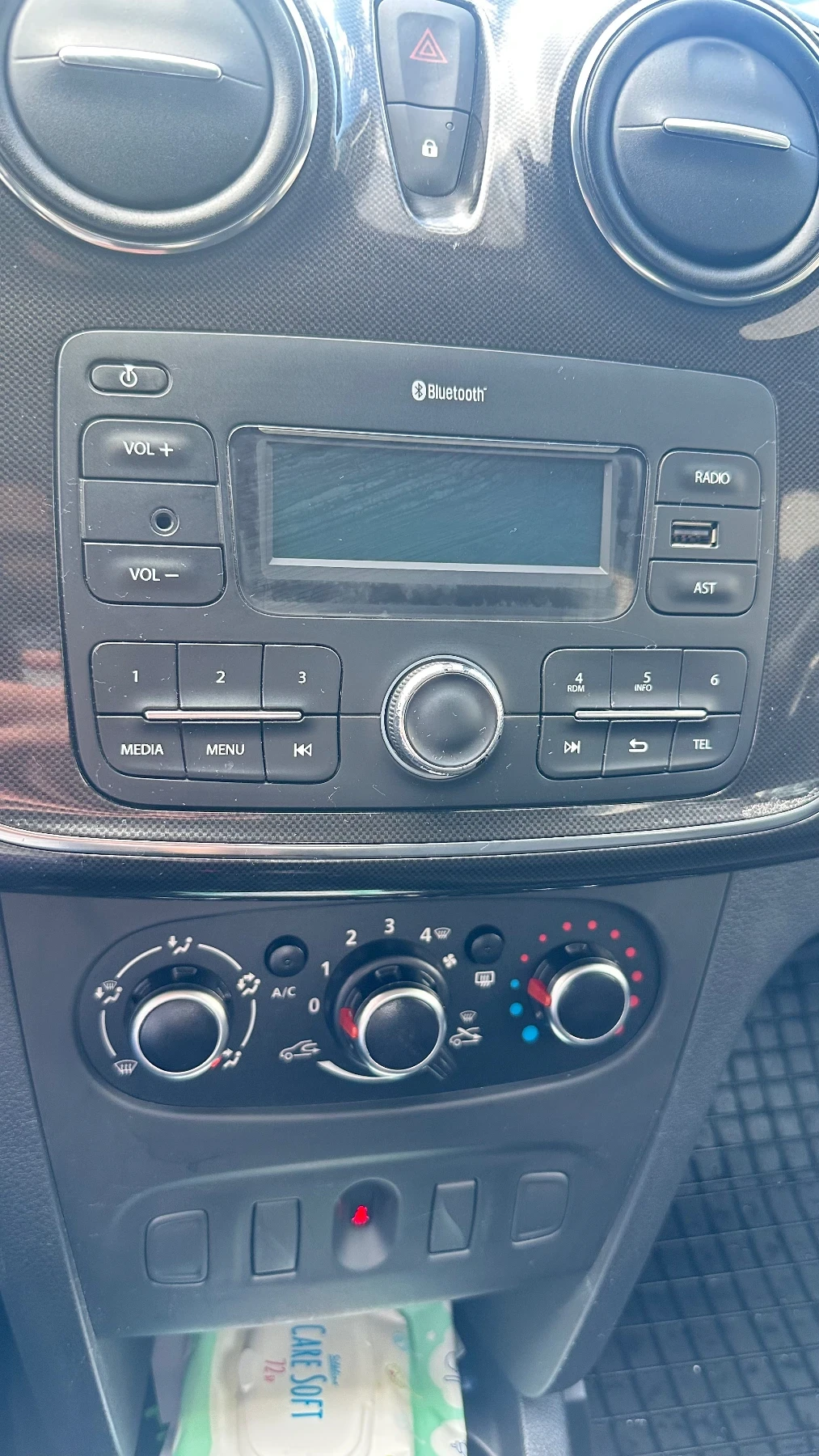 Dacia Sandero 1.0 73 к.с, снимка 9 - Автомобили и джипове - 56257465