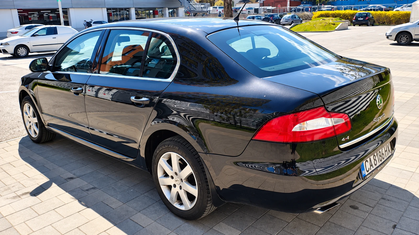 Skoda Superb 4x4 DSG TSI ОБСЛУЖЕНА, снимка 5 - Автомобили и джипове - 56270895
