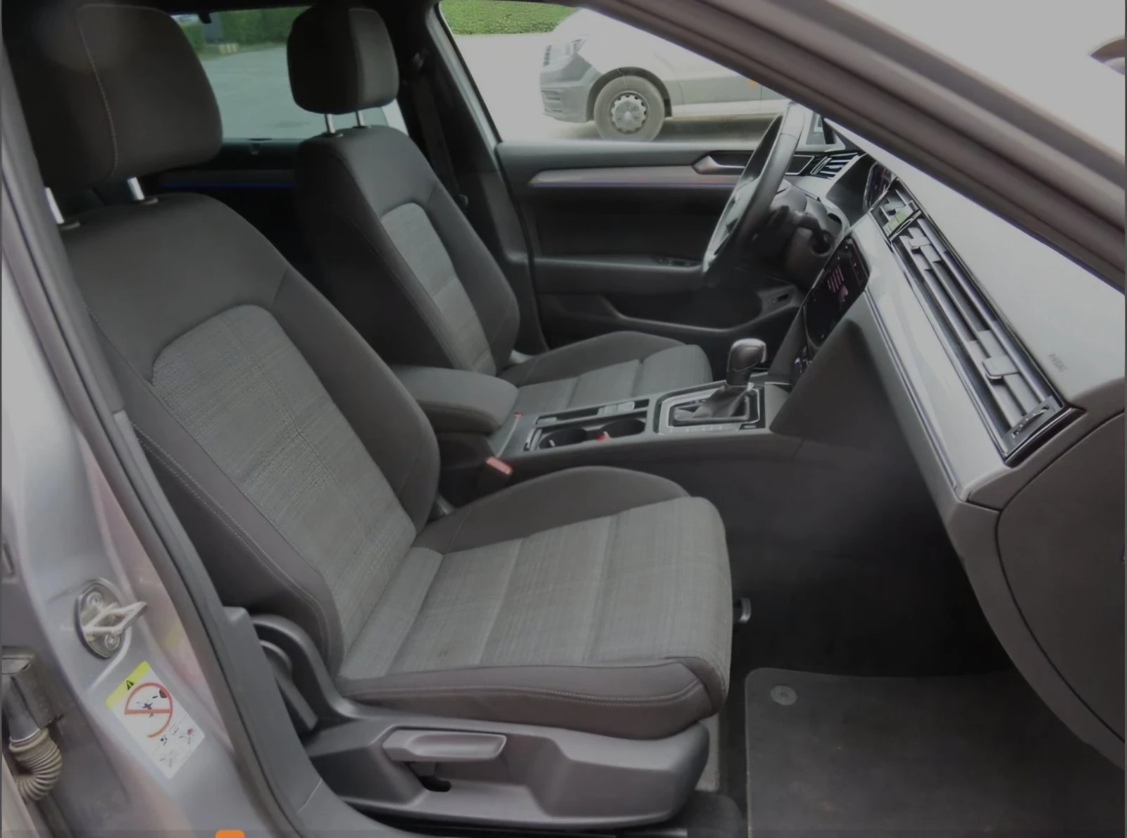 VW Passat 2.0 TDI, снимка 6 - Автомобили и джипове - 56279240