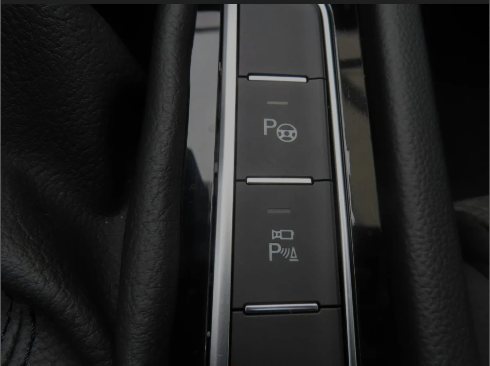 VW Passat 2.0 TDI, снимка 12 - Автомобили и джипове - 56279240