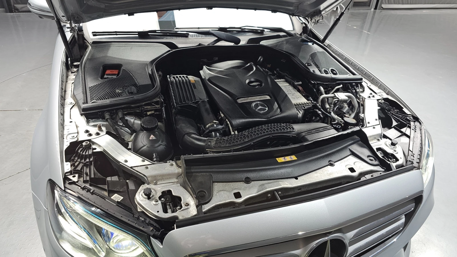 Mercedes-Benz E 300 E300 4MATIC AMG Line | 360  ������ | HUD | Memory | Mobile.bg � ����������� 6