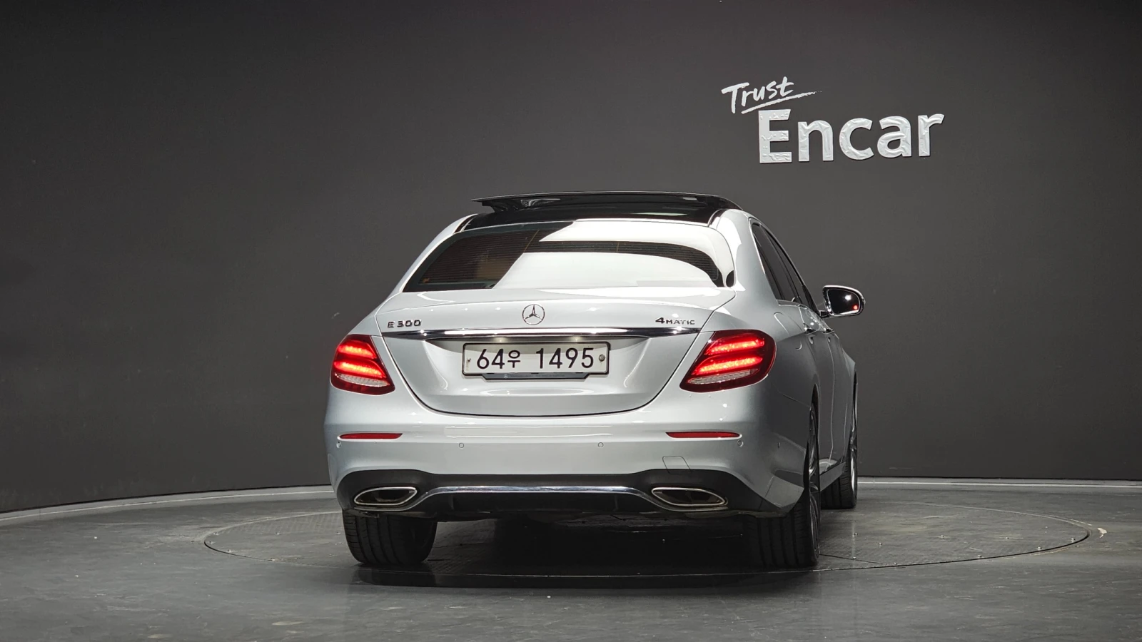 Mercedes-Benz E 300 E300 4MATIC AMG Line | 360  ������ | HUD | Memory | Mobile.bg � ����������� 4
