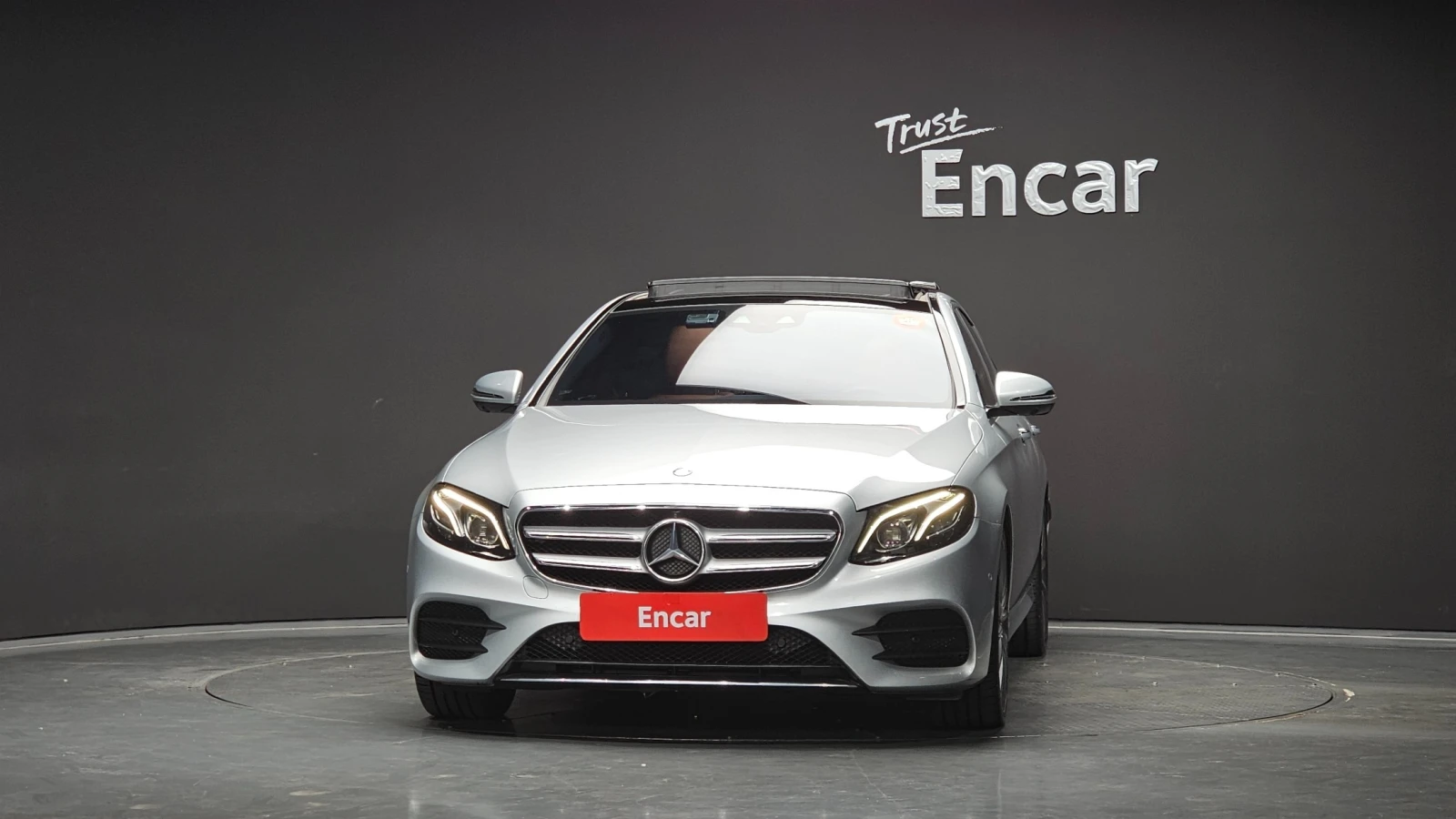 Mercedes-Benz E 300 E300 4MATIC AMG Line | 360  ������ | HUD | Memory | Mobile.bg � ����������� 3