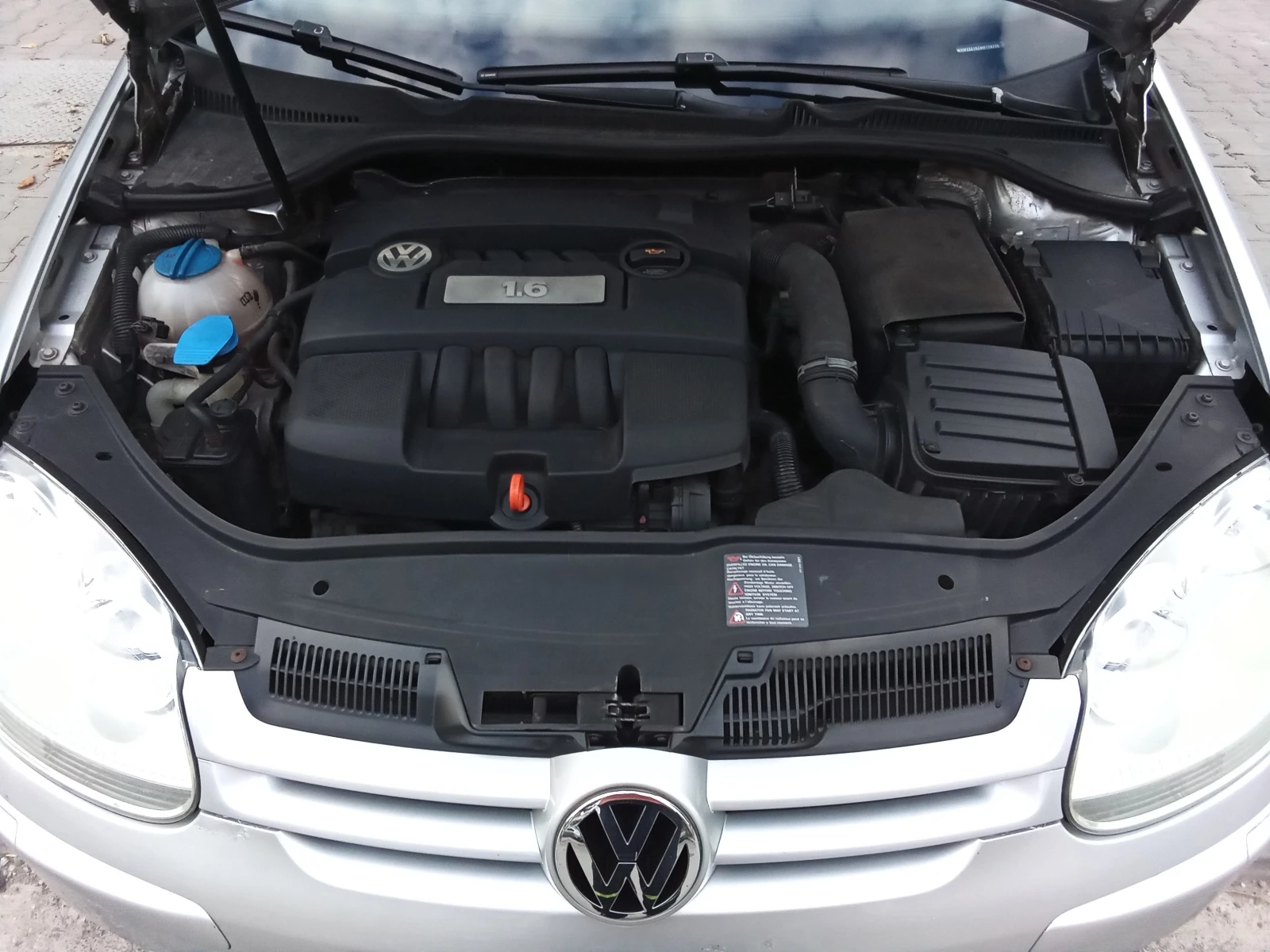 VW Golf 1.6i-102kc., снимка 15 - Автомобили и джипове - 56683243