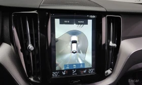 Volvo XC60 HYBRID* R* DESIGN* ХЕДЪП* 360КАМЕРА* LANE* ASSIST*, снимка 10