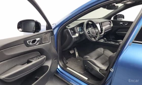Volvo XC60 HYBRID* R* DESIGN* ХЕДЪП* 360КАМЕРА* LANE* ASSIST*, снимка 6