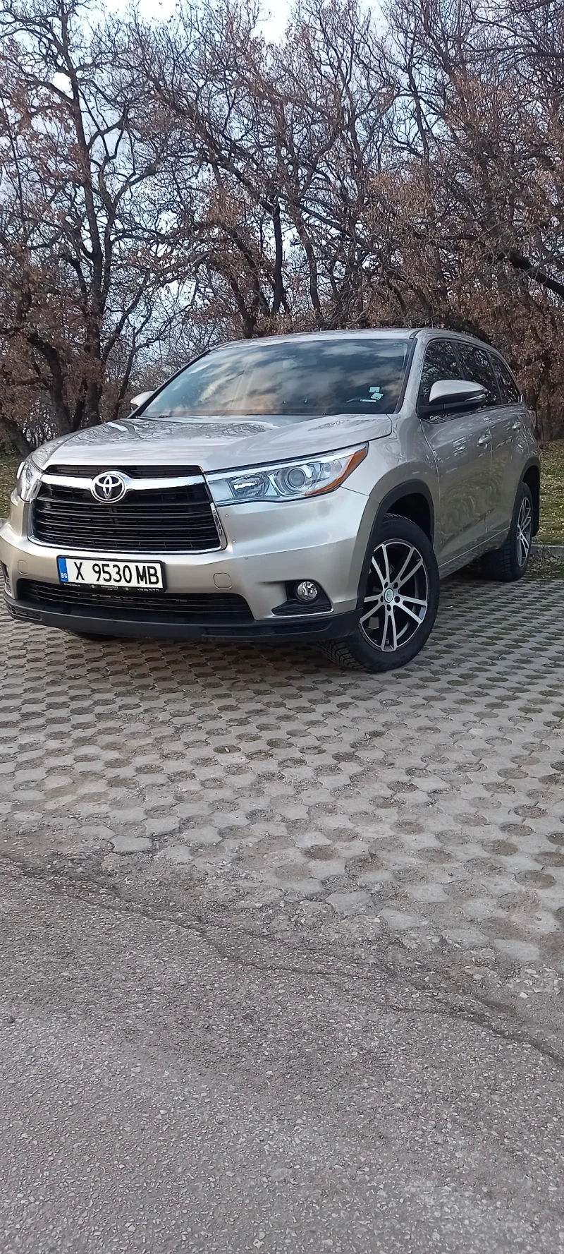 Toyota Highlander LE FWD , снимка 6 - Автомобили и джипове - 52963833