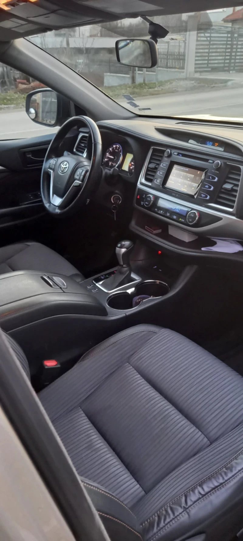 Toyota Highlander LE FWD , снимка 4 - Автомобили и джипове - 52963833