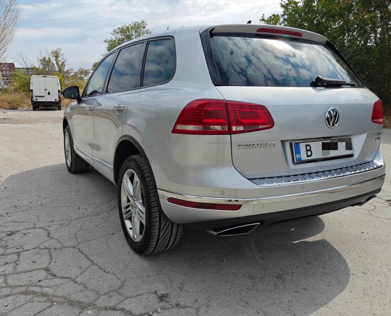 VW Touareg 3.0TDI V6 + ОПИСАНИЕ, снимка 6 - Автомобили и джипове - 53124430